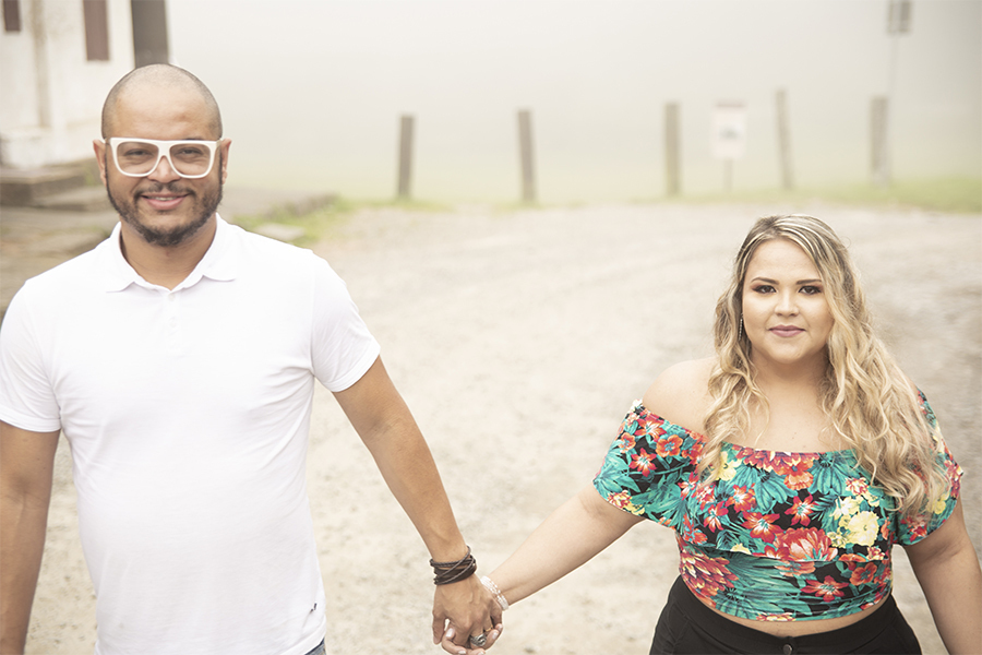 ensaio; pre wedding; fotografia de casamento; fotógrafo de casamento; pre wedding no camo; ensaio no campo; pre wedding paranapiacaba; ensaio paranapiacaba