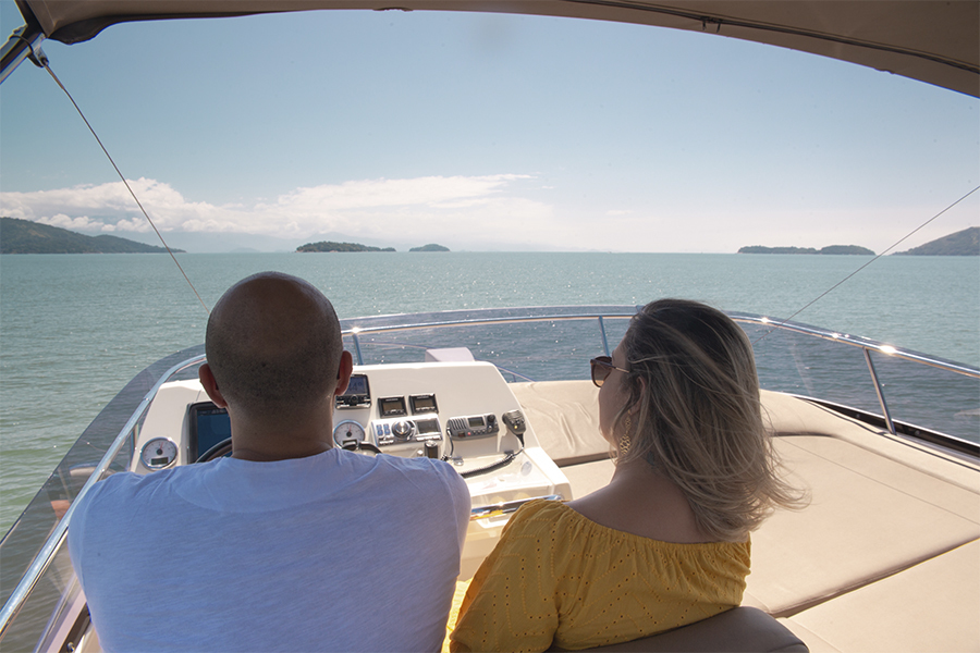 Pré Wedding Vivian e Eduardo; Ensaio na praia; pre wedding paraty; pre wedding na praia; ensaio paraty; ensaio na lancha; pre wedding na lancha