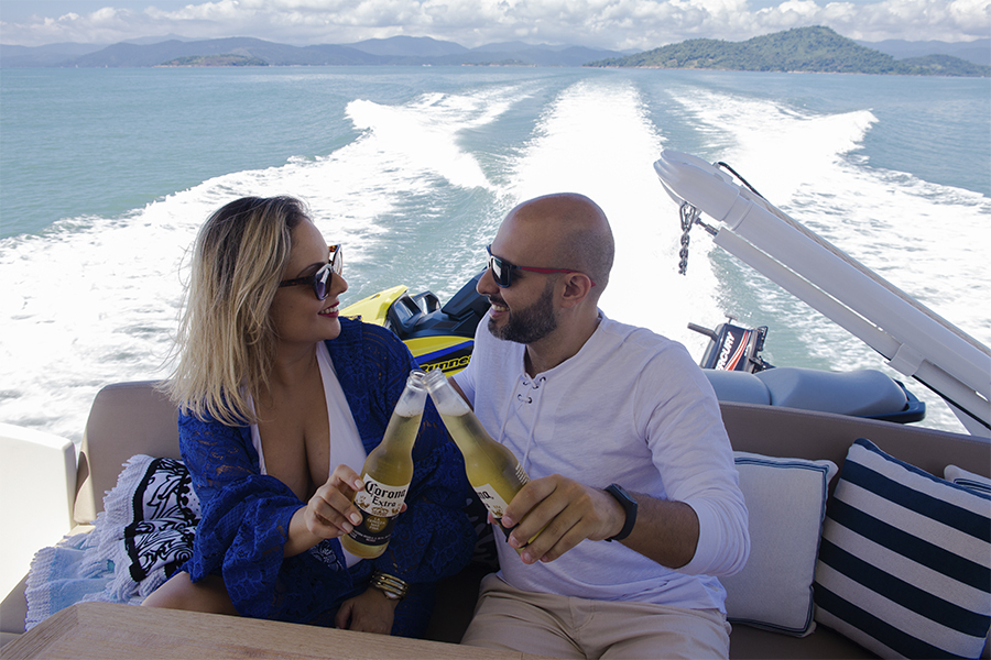 Pré Wedding Vivian e Eduardo; Ensaio na praia; pre wedding paraty; pre wedding na praia; ensaio paraty; ensaio na lancha; pre wedding na lancha