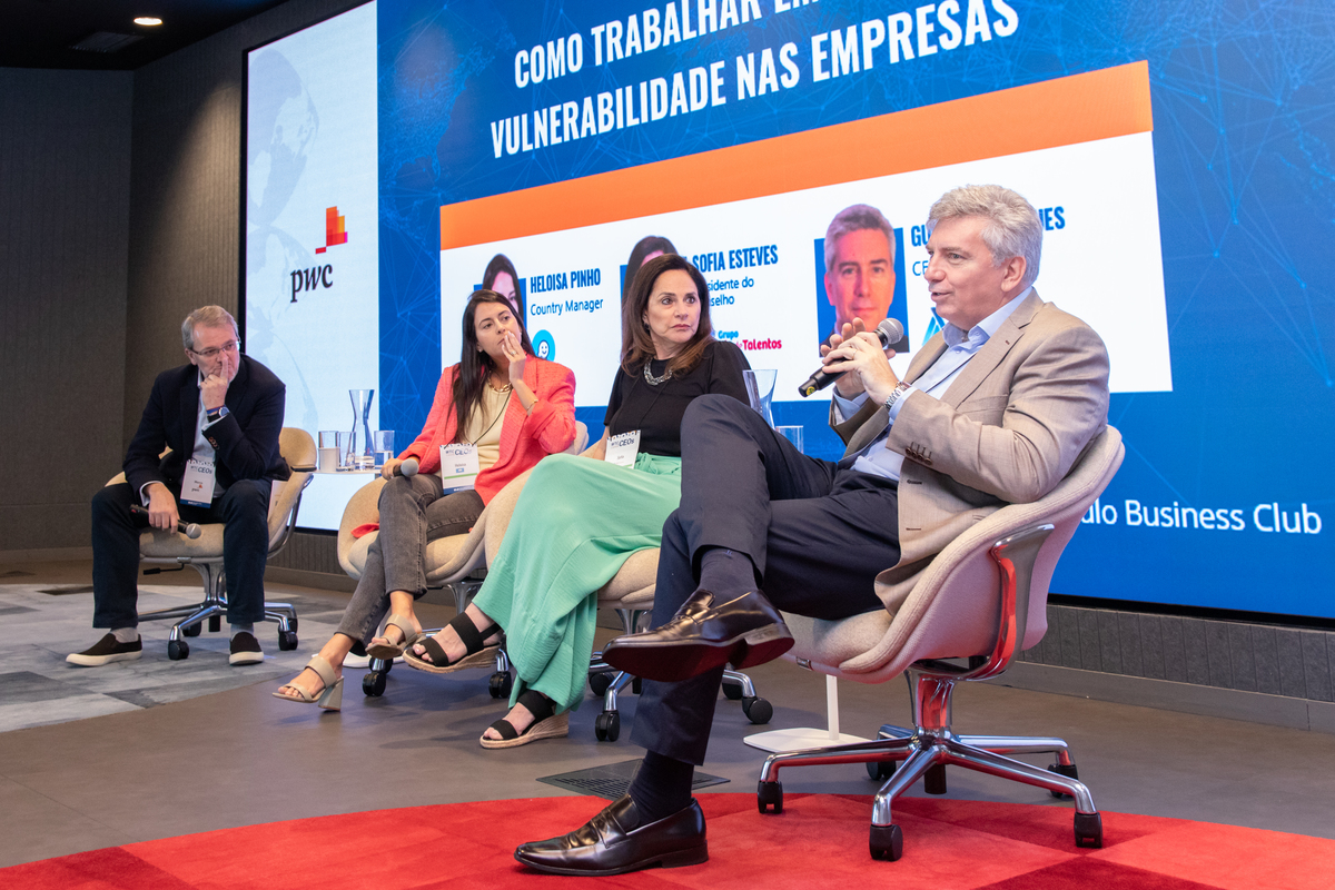 Gustavo Vasques em resposta á pergunta da plateia