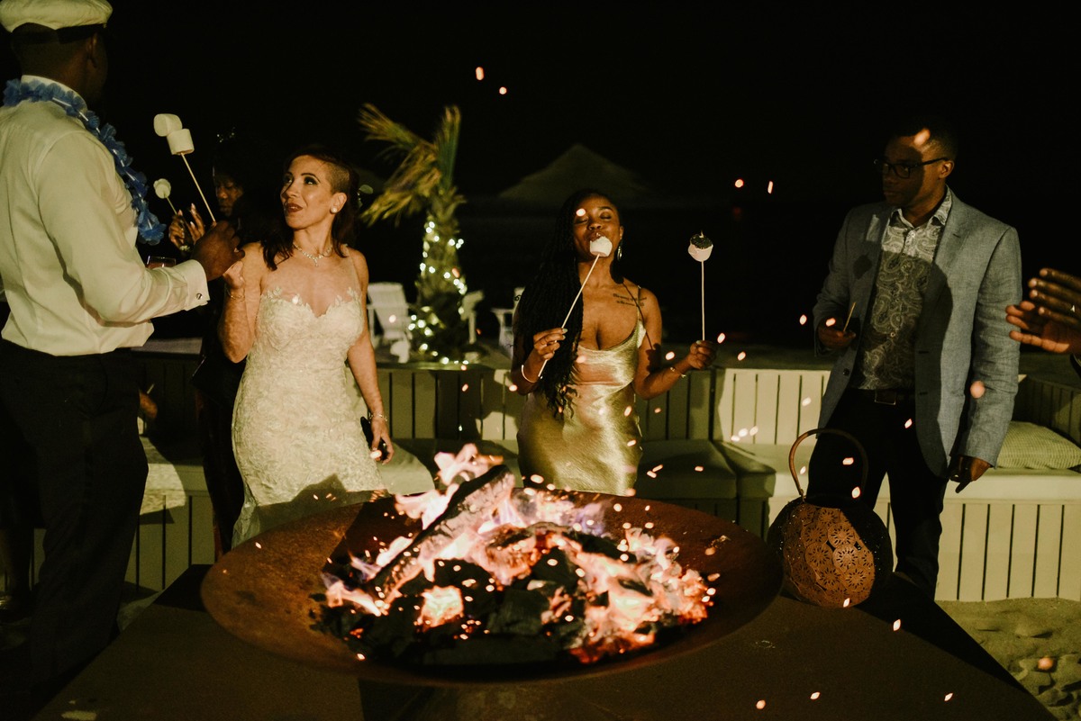 heldercoutophoto,fotografia,setloung,azurasra,viladoconde,weddingdistination,wedding,fogo,amor,casamento,heldercouto,mar,vento,filme,movie,almoço,jantar,portugal,culture,photo,photographer