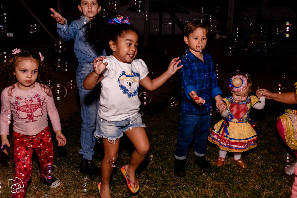 níver elis, aniversário infantil, 1 ano da elis, fotos do aniversário da elis, festinha infantil, festa em família, mauro louzada fotografia, sua história minhas fotos, fotógrafo aracruz, fotógrafo de casamento, fotógrafo de família, níver joão neiva