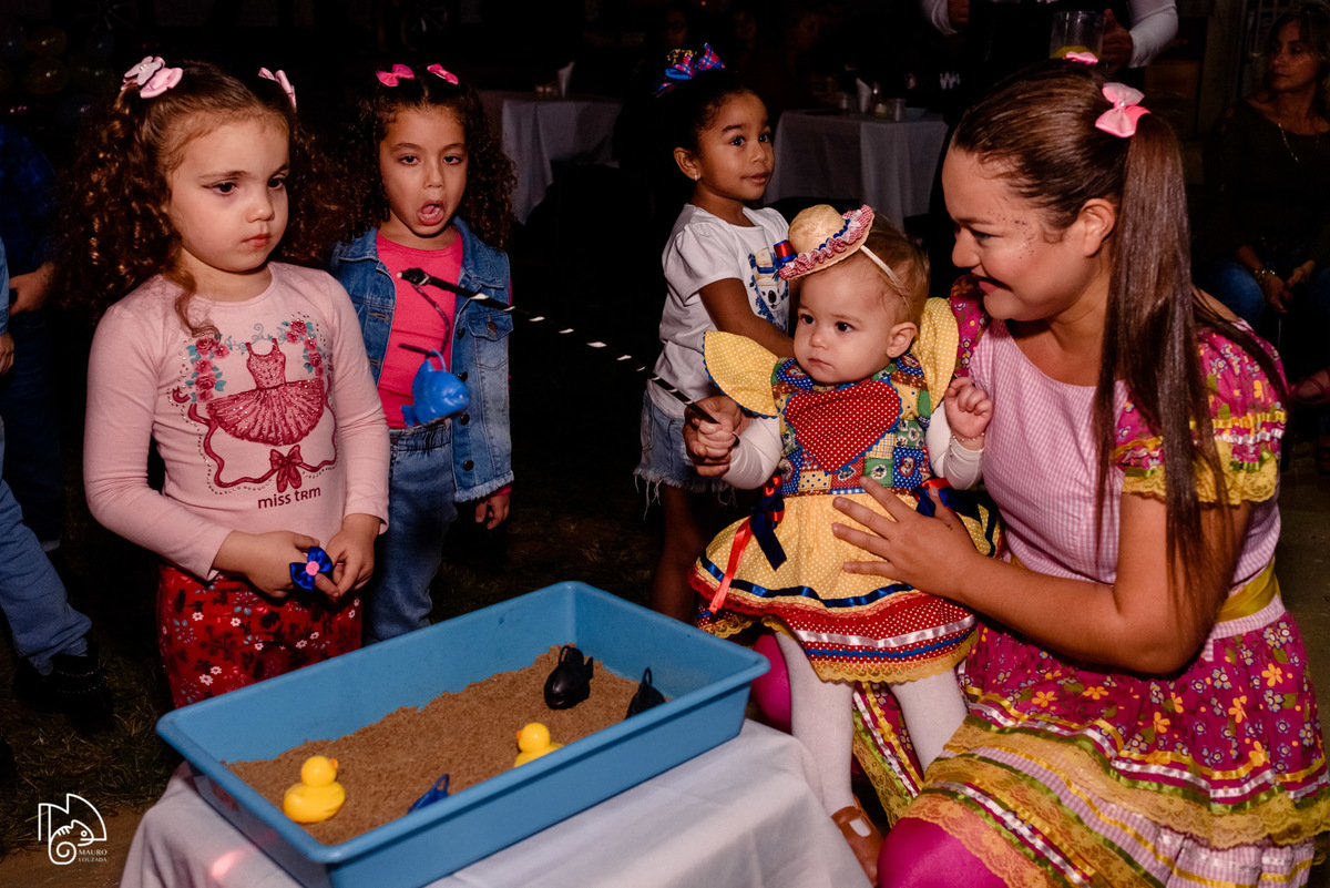 níver elis, aniversário infantil, 1 ano da elis, fotos do aniversário da elis, festinha infantil, festa em família, mauro louzada fotografia, sua história minhas fotos, fotógrafo aracruz, fotógrafo de casamento, fotógrafo de família, níver joão neiva