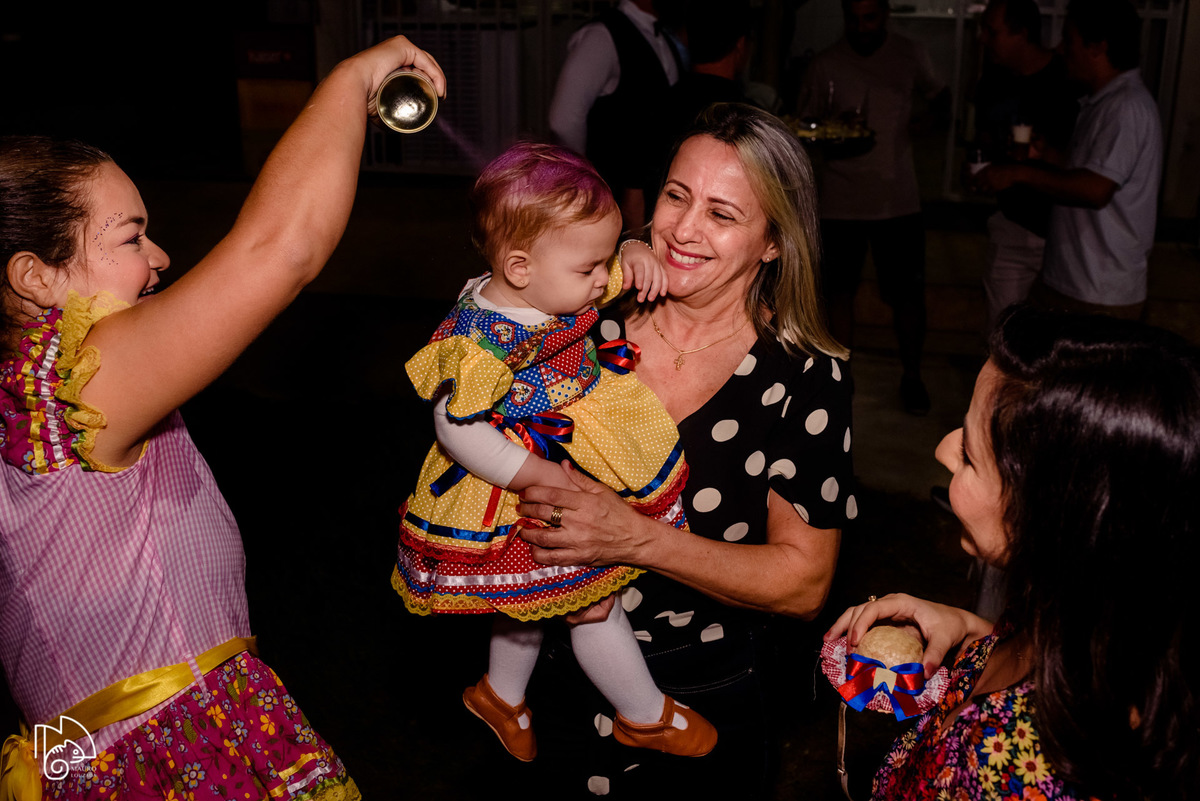 níver elis, aniversário infantil, 1 ano da elis, fotos do aniversário da elis, festinha infantil, festa em família, mauro louzada fotografia, sua história minhas fotos, fotógrafo aracruz, fotógrafo de casamento, fotógrafo de família, níver joão neiva