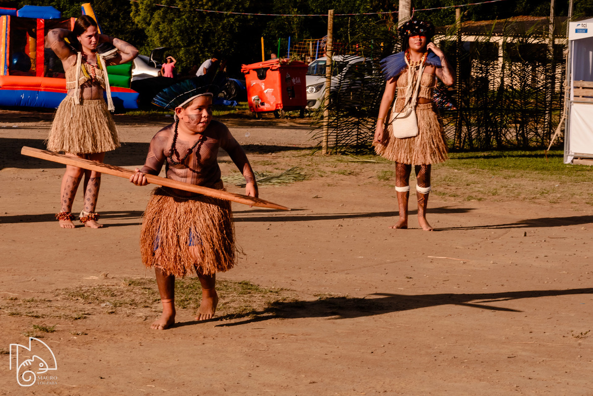 dias dos povos indígenas, festa indígena, aldeia indígena irajá, fotos do dia dos povos indígenas, povos originários, festa na aldeia irajá, povos tupiniquim, juventude tupiniquim, mauro louzada fotografia, sua história minhas fotos, fotógrafo aracruz