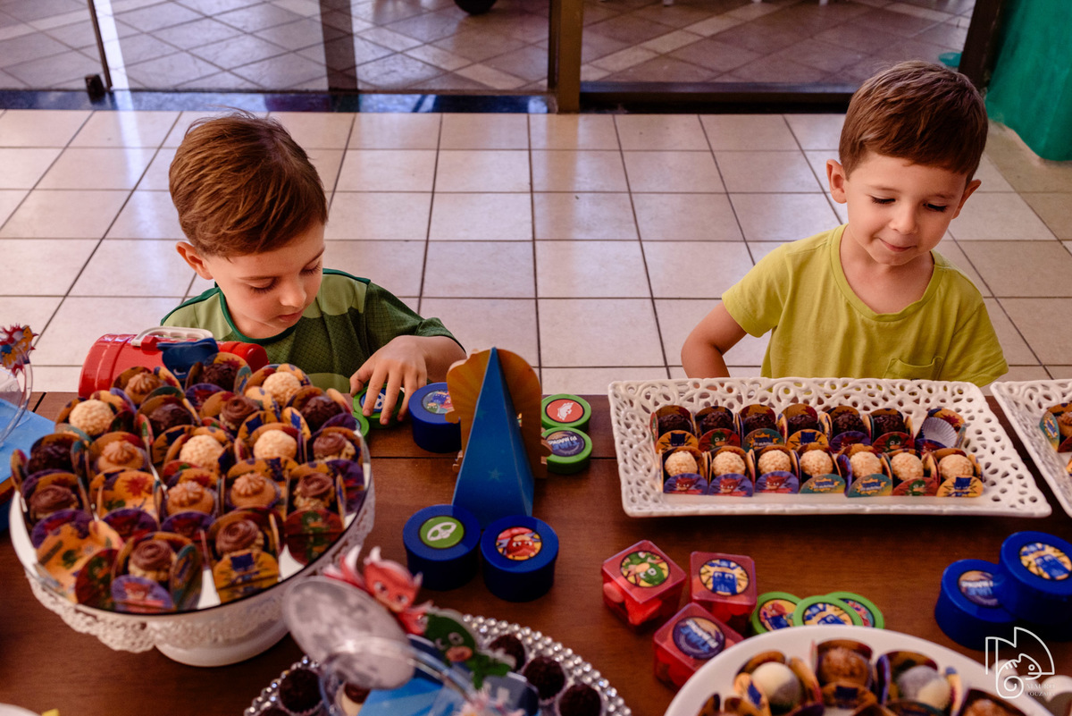 níver daniel, aniversário infantil, 4 anos do daniel, fotos do aniversário do daniel, níver em vila velha, festinha infantil, festa em família, mauro louzada fotografia, sua história minhas fotos, fotógrafo aracruz, fotógrafo de família