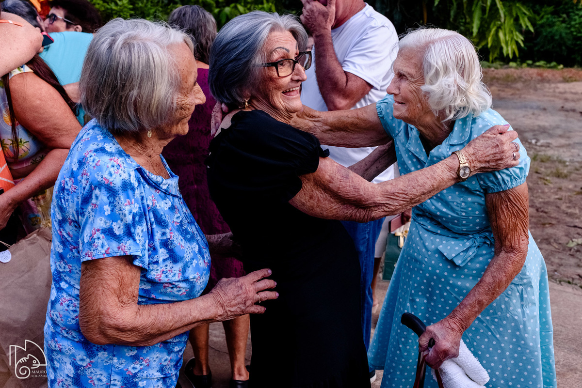 silvina demuner, d. silvina fez 89, níver silvina demuner, família demuner, fotos do aniversário da silvina demuner, festa em ibiraçú, cerimonial conti della, mauro louzada fotografia, sua história minhas fotos, fotógrafo aracruz, fotografia documental, 