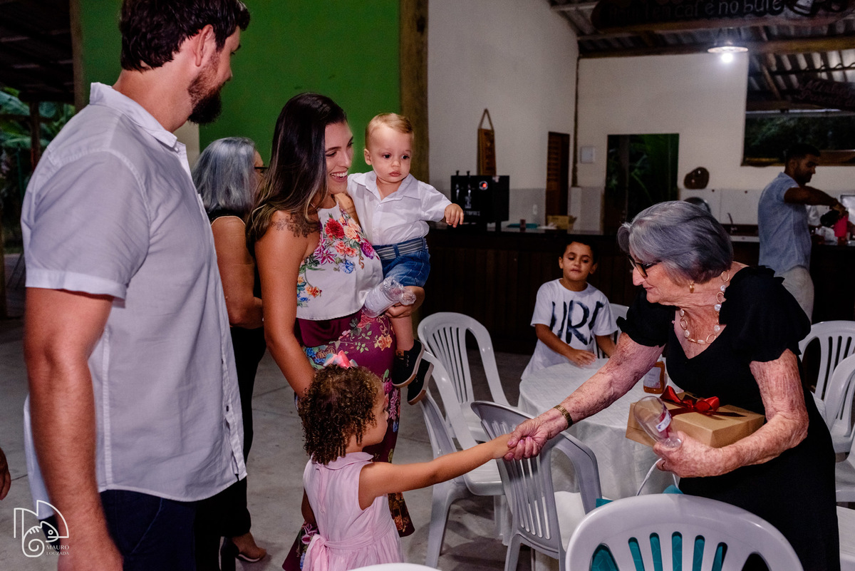 silvina demuner, d. silvina fez 89, níver silvina demuner, família demuner, fotos do aniversário da silvina demuner, festa em ibiraçú, cerimonial conti della, mauro louzada fotografia, sua história minhas fotos, fotógrafo aracruz, fotografia documental, 