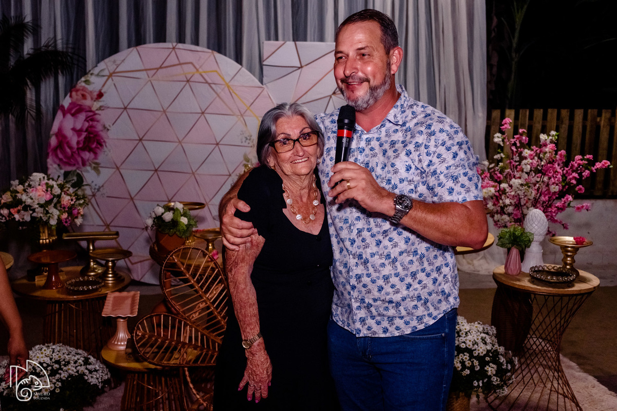 silvina demuner, d. silvina fez 89, níver silvina demuner, família demuner, fotos do aniversário da silvina demuner, festa em ibiraçú, cerimonial conti della, mauro louzada fotografia, sua história minhas fotos, fotógrafo aracruz, fotografia documental, 