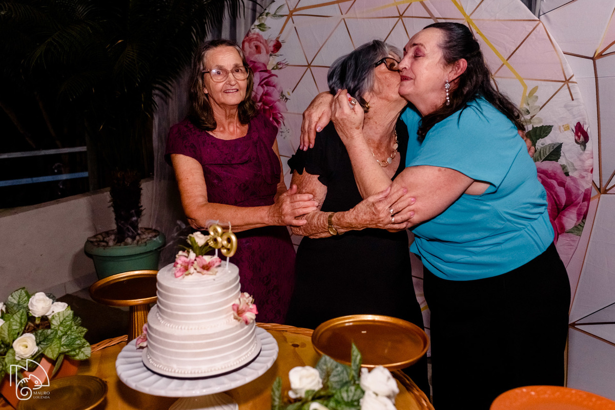silvina demuner, d. silvina fez 89, níver silvina demuner, família demuner, fotos do aniversário da silvina demuner, festa em ibiraçú, cerimonial conti della, mauro louzada fotografia, sua história minhas fotos, fotógrafo aracruz, fotografia documental, 