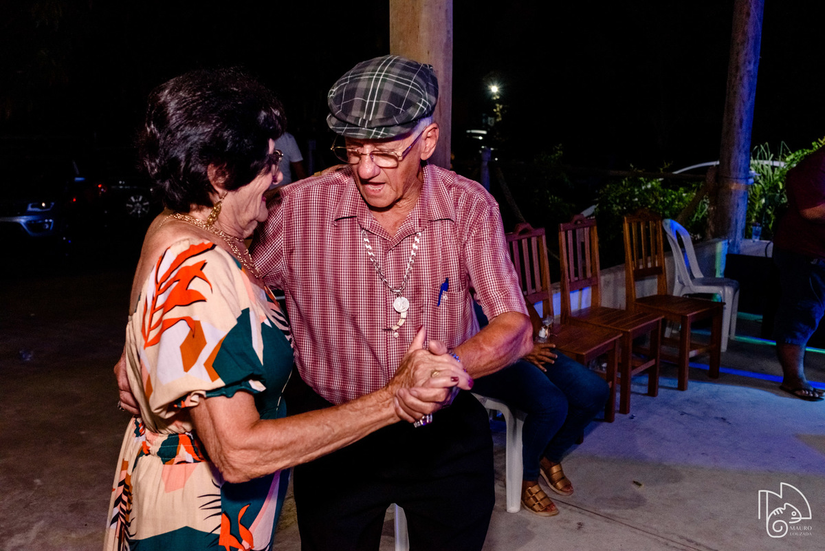 silvina demuner, d. silvina fez 89, níver silvina demuner, família demuner, fotos do aniversário da silvina demuner, festa em ibiraçú, cerimonial conti della, mauro louzada fotografia, sua história minhas fotos, fotógrafo aracruz, fotografia documental, 