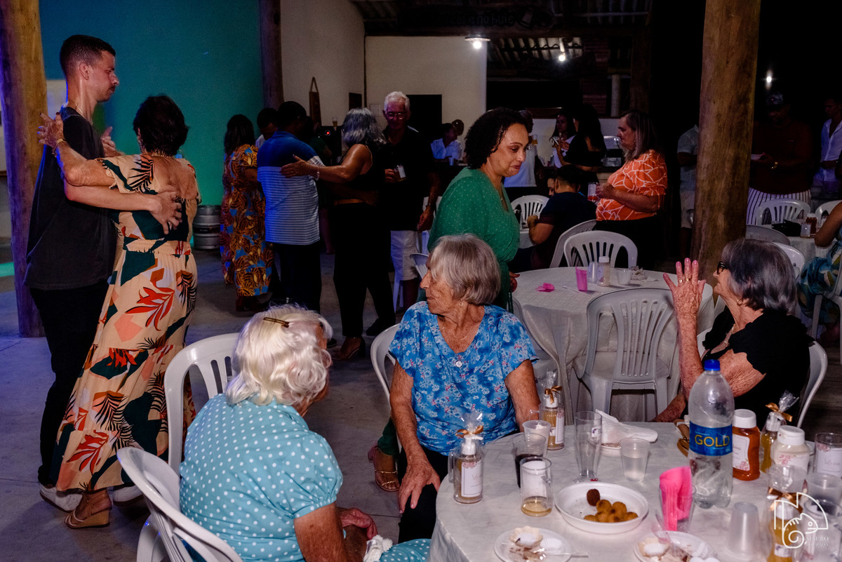 silvina demuner, d. silvina fez 89, níver silvina demuner, família demuner, fotos do aniversário da silvina demuner, festa em ibiraçú, cerimonial conti della, mauro louzada fotografia, sua história minhas fotos, fotógrafo aracruz, fotografia documental, 