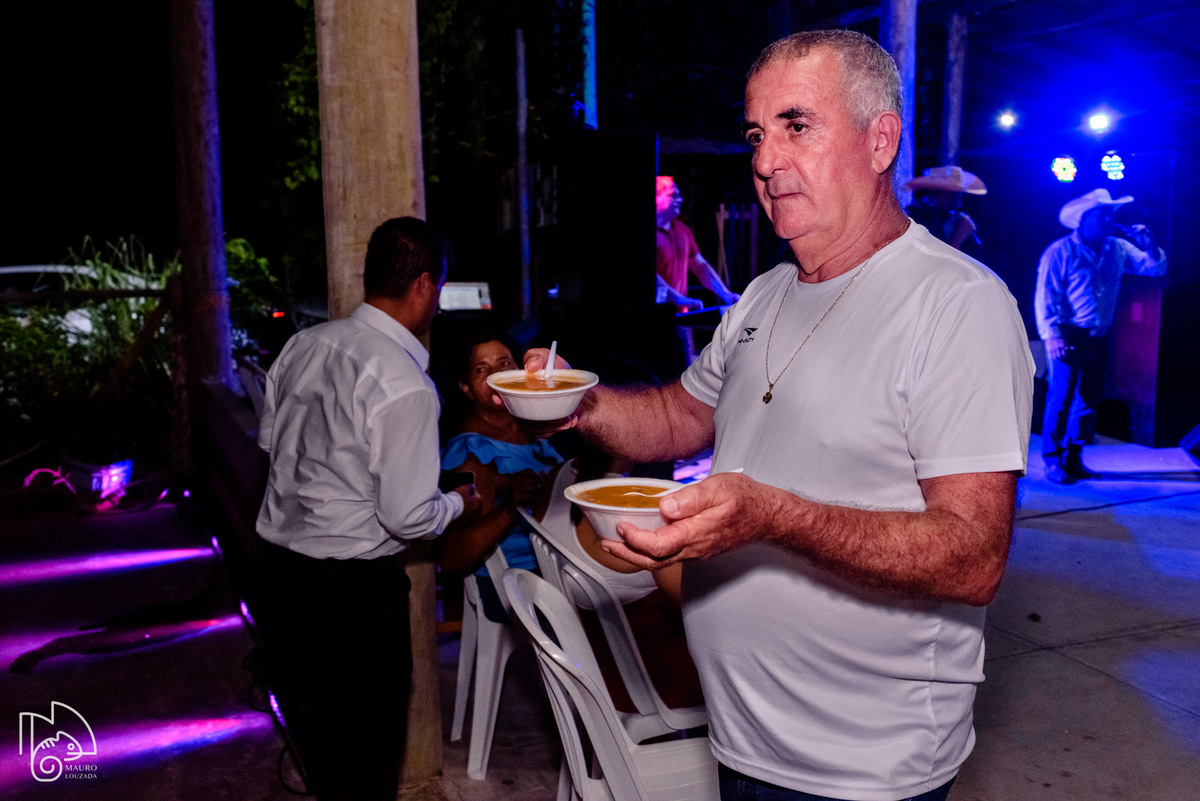 silvina demuner, d. silvina fez 89, níver silvina demuner, família demuner, fotos do aniversário da silvina demuner, festa em ibiraçú, cerimonial conti della, mauro louzada fotografia, sua história minhas fotos, fotógrafo aracruz, fotografia documental, 