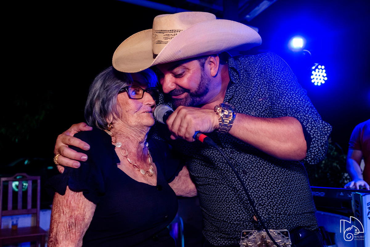 silvina demuner, d. silvina fez 89, níver silvina demuner, família demuner, fotos do aniversário da silvina demuner, festa em ibiraçú, cerimonial conti della, mauro louzada fotografia, sua história minhas fotos, fotógrafo aracruz, fotografia documental, 
