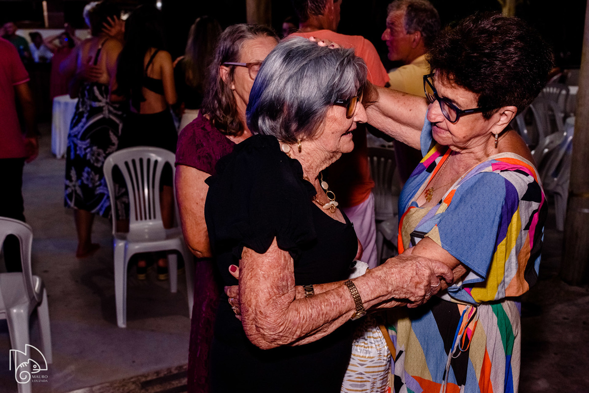 silvina demuner, d. silvina fez 89, níver silvina demuner, família demuner, fotos do aniversário da silvina demuner, festa em ibiraçú, cerimonial conti della, mauro louzada fotografia, sua história minhas fotos, fotógrafo aracruz, fotografia documental, 