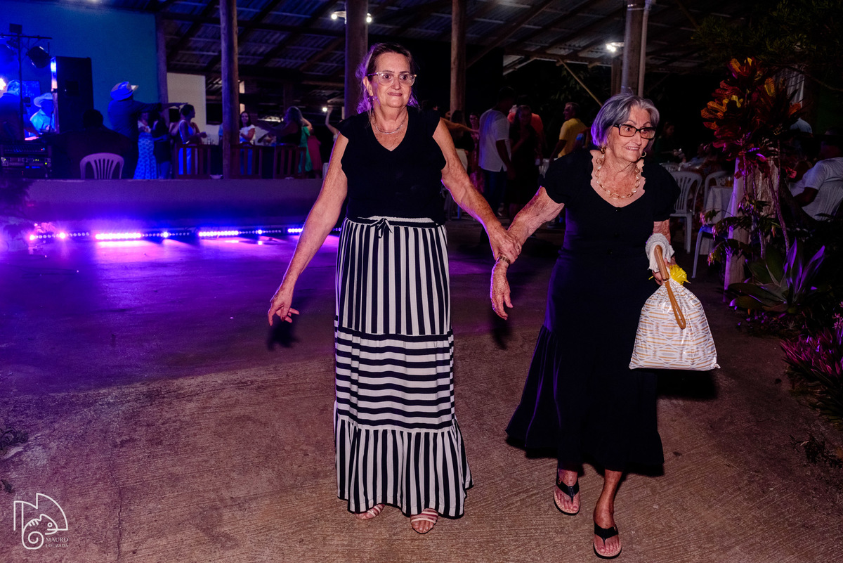 silvina demuner, d. silvina fez 89, níver silvina demuner, família demuner, fotos do aniversário da silvina demuner, festa em ibiraçú, cerimonial conti della, mauro louzada fotografia, sua história minhas fotos, fotógrafo aracruz, fotografia documental, 