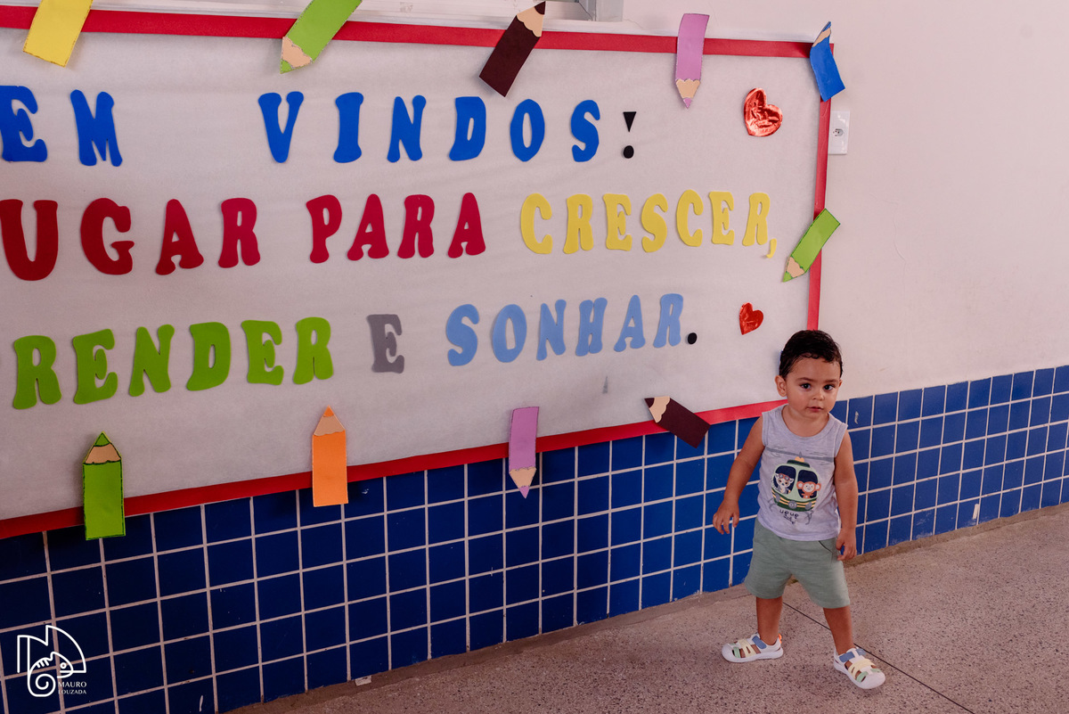 Pedro, primeiro dia do Pedro na escolinha, Pedrinho vai à escola, dia de creche, família do Pedro, CMEI Profa. Maria José Ghidetti Rocha, Mauro Louzada Fotografia, sua história minhas fotos, fotografia documental, fotógrafo Aracruz, fotógrafo de família