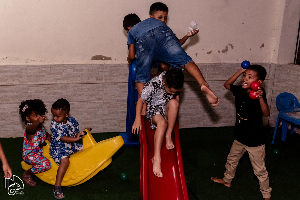 níver heloisa, aniversário infantil, 1 ano da heloisa, fotos do aniversário da heloisa, festa infantil, festa em família, mauro louzada fotografia, sua história minhas fotos, fotógrafo aracruz, fotógrafo de casamento, fotógrafo de família, níver aracruz