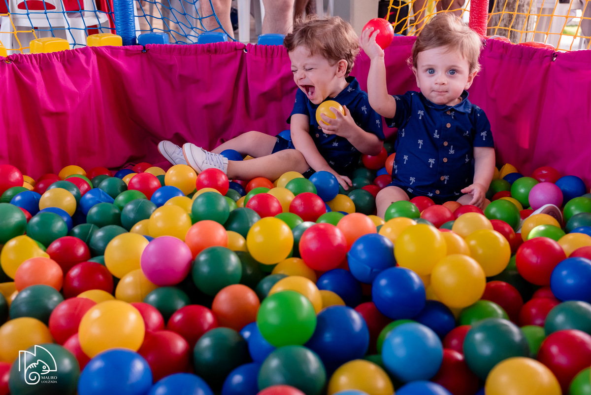 níver Thales e Matteo, aniversário infantil, aniversário irmaos Thales e Matteo, fotos do aniversário Thales e Matteo, festa infantil, festa em família, mauro louzada fotografia, sua história minhas fotos, fotógrafo aracruz, fotógrafo de familia