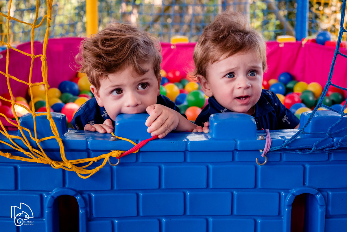 níver Thales e Matteo, aniversário infantil, aniversário irmaos Thales e Matteo, fotos do aniversário Thales e Matteo, festa infantil, festa em família, mauro louzada fotografia, sua história minhas fotos, fotógrafo aracruz, fotógrafo de familia