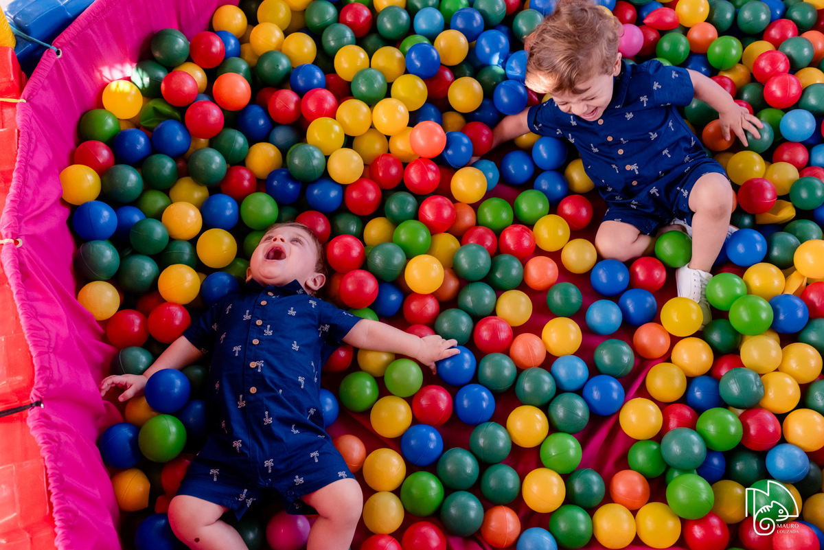 níver Thales e Matteo, aniversário infantil, aniversário irmaos Thales e Matteo, fotos do aniversário Thales e Matteo, festa infantil, festa em família, mauro louzada fotografia, sua história minhas fotos, fotógrafo aracruz, fotógrafo de familia