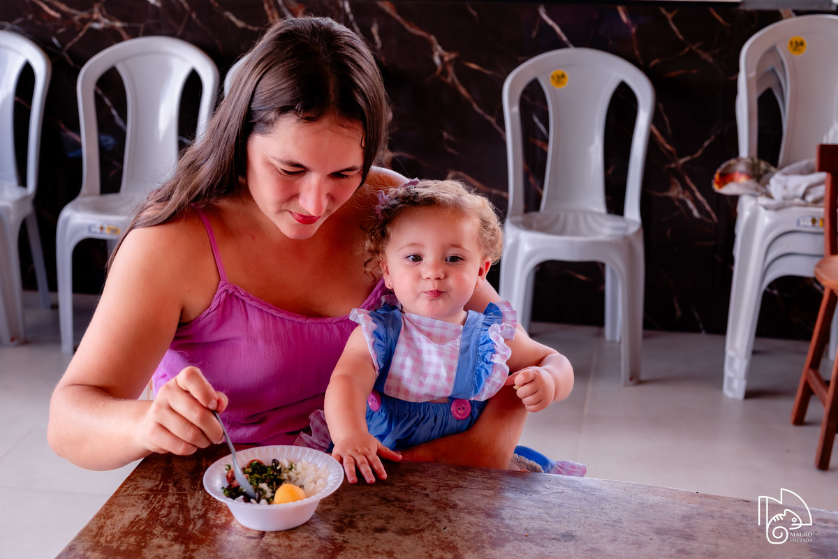 níver Elaini, aniversário infantil, 1 ano da Elaini, fotos do aniversário da Elaini, festa infantil, festa em família, festa no campo, mauro louzada fotografia, sua história minhas fotos, fotógrafo aracruz, fotógrafo de casamento, fotógrafo de família
