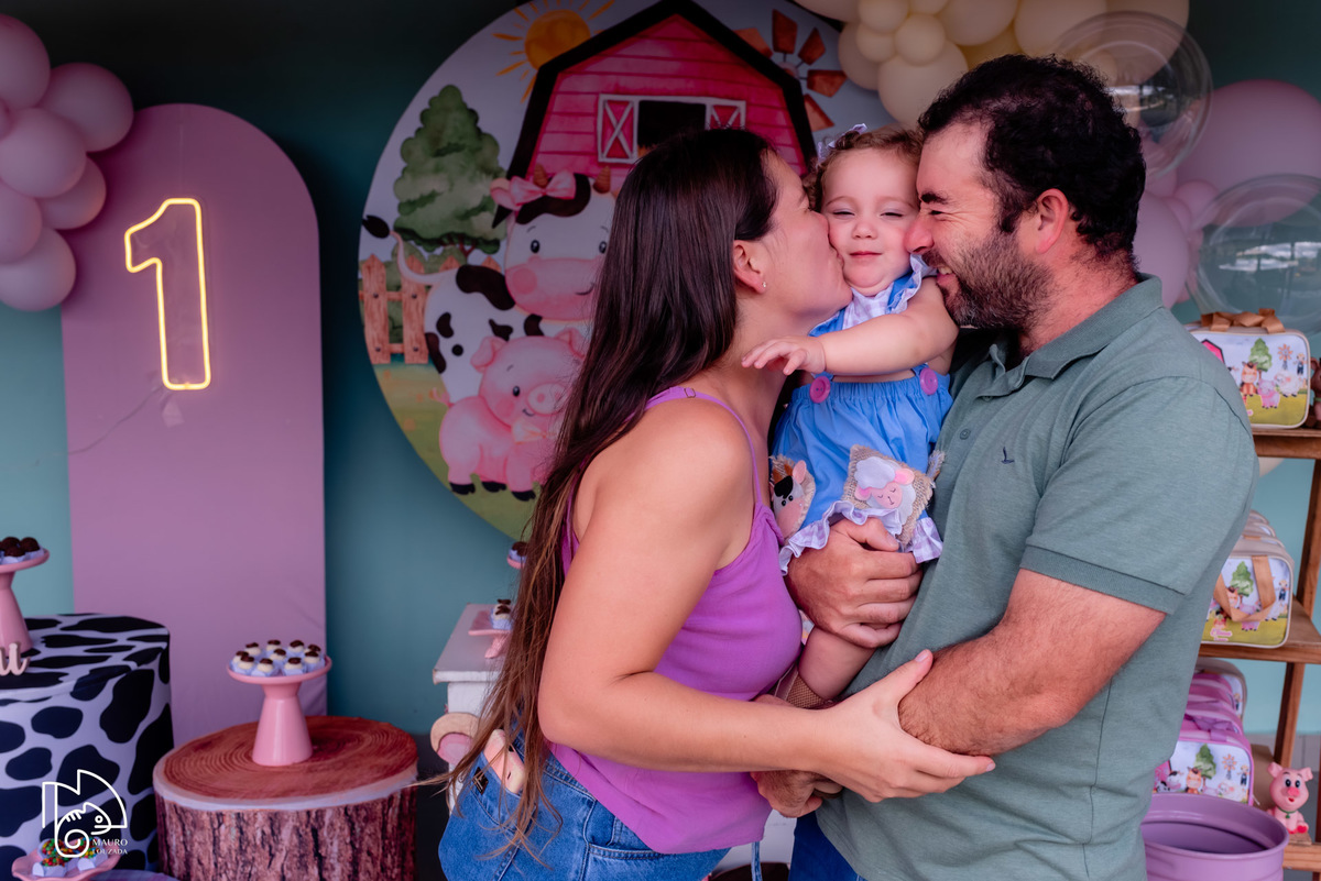 níver Elaini, aniversário infantil, 1 ano da Elaini, fotos do aniversário da Elaini, festa infantil, festa em família, festa no campo, mauro louzada fotografia, sua história minhas fotos, fotógrafo aracruz, fotógrafo de casamento, fotógrafo de família
