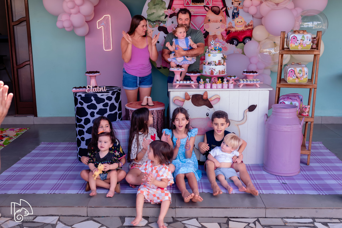 níver Elaini, aniversário infantil, 1 ano da Elaini, fotos do aniversário da Elaini, festa infantil, festa em família, festa no campo, mauro louzada fotografia, sua história minhas fotos, fotógrafo aracruz, fotógrafo de casamento, fotógrafo de família