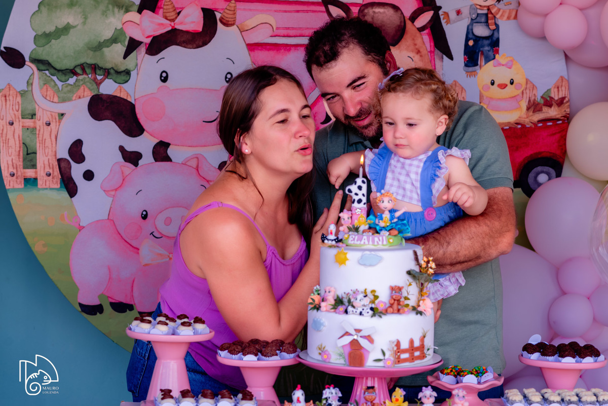 níver Elaini, aniversário infantil, 1 ano da Elaini, fotos do aniversário da Elaini, festa infantil, festa em família, festa no campo, mauro louzada fotografia, sua história minhas fotos, fotógrafo aracruz, fotógrafo de casamento, fotógrafo de família