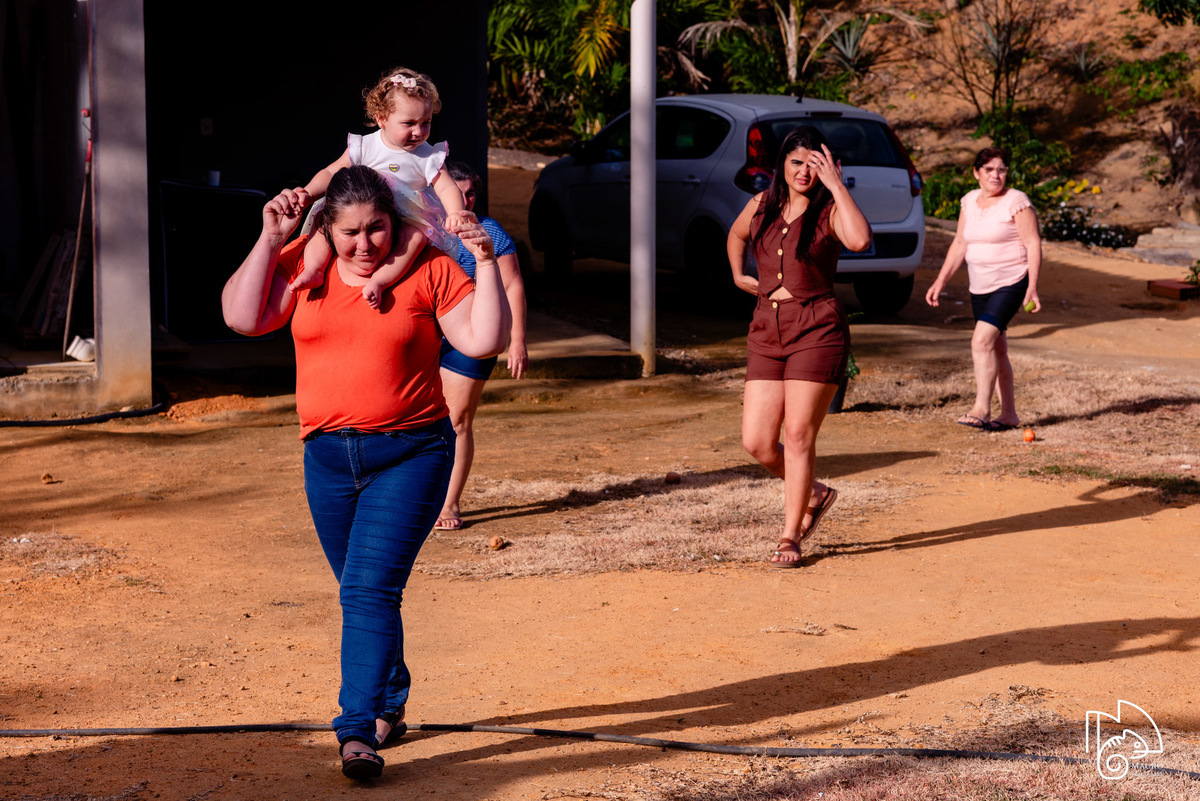 níver Elaini, aniversário infantil, 1 ano da Elaini, fotos do aniversário da Elaini, festa infantil, festa em família, festa no campo, mauro louzada fotografia, sua história minhas fotos, fotógrafo aracruz, fotógrafo de casamento, fotógrafo de família
