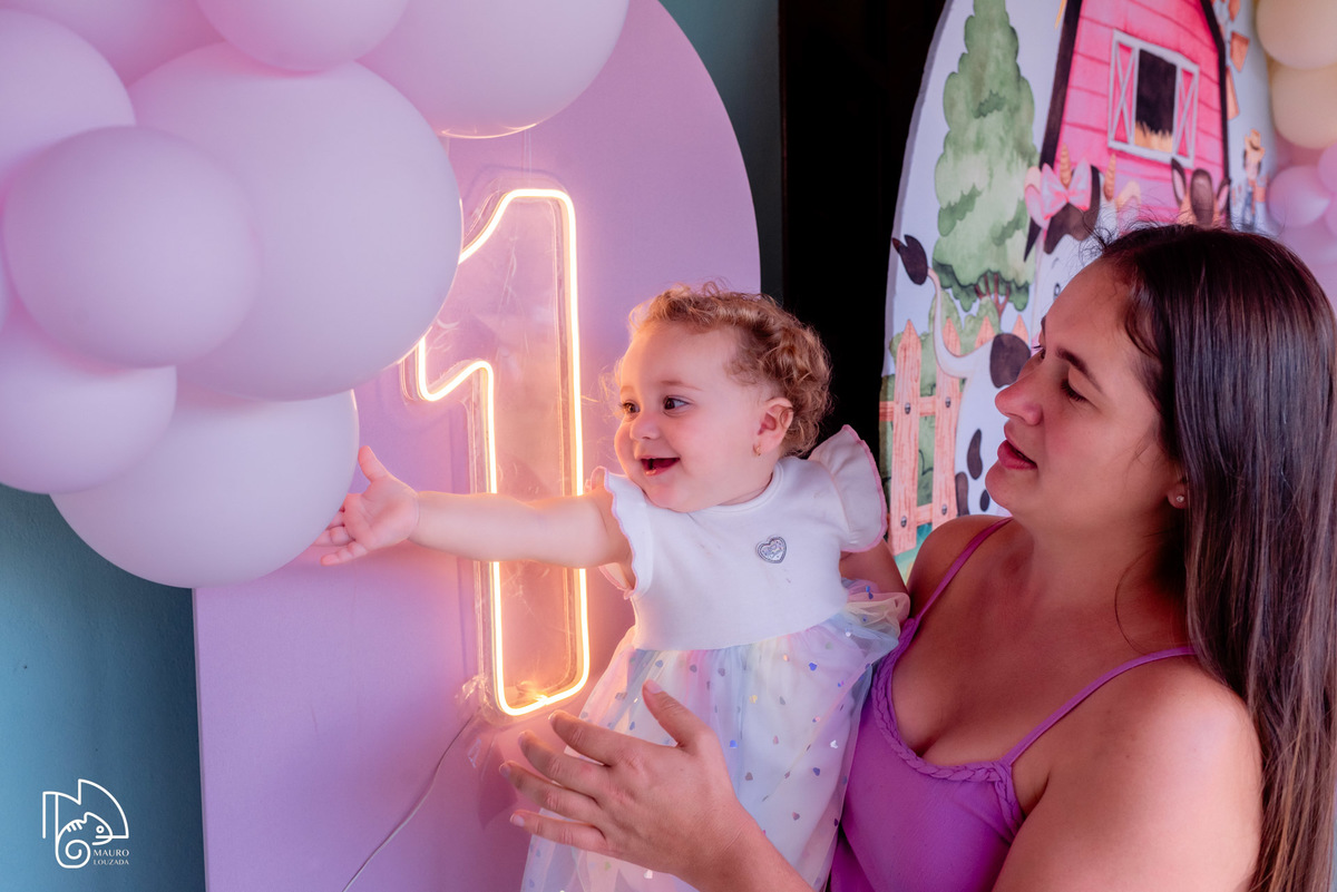 níver Elaini, aniversário infantil, 1 ano da Elaini, fotos do aniversário da Elaini, festa infantil, festa em família, festa no campo, mauro louzada fotografia, sua história minhas fotos, fotógrafo aracruz, fotógrafo de casamento, fotógrafo de família