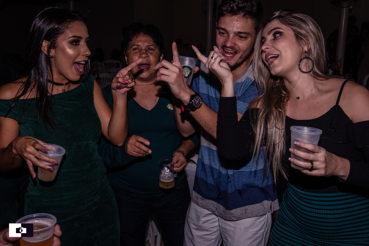 Chá bar Mayane e Xandy em Linhares