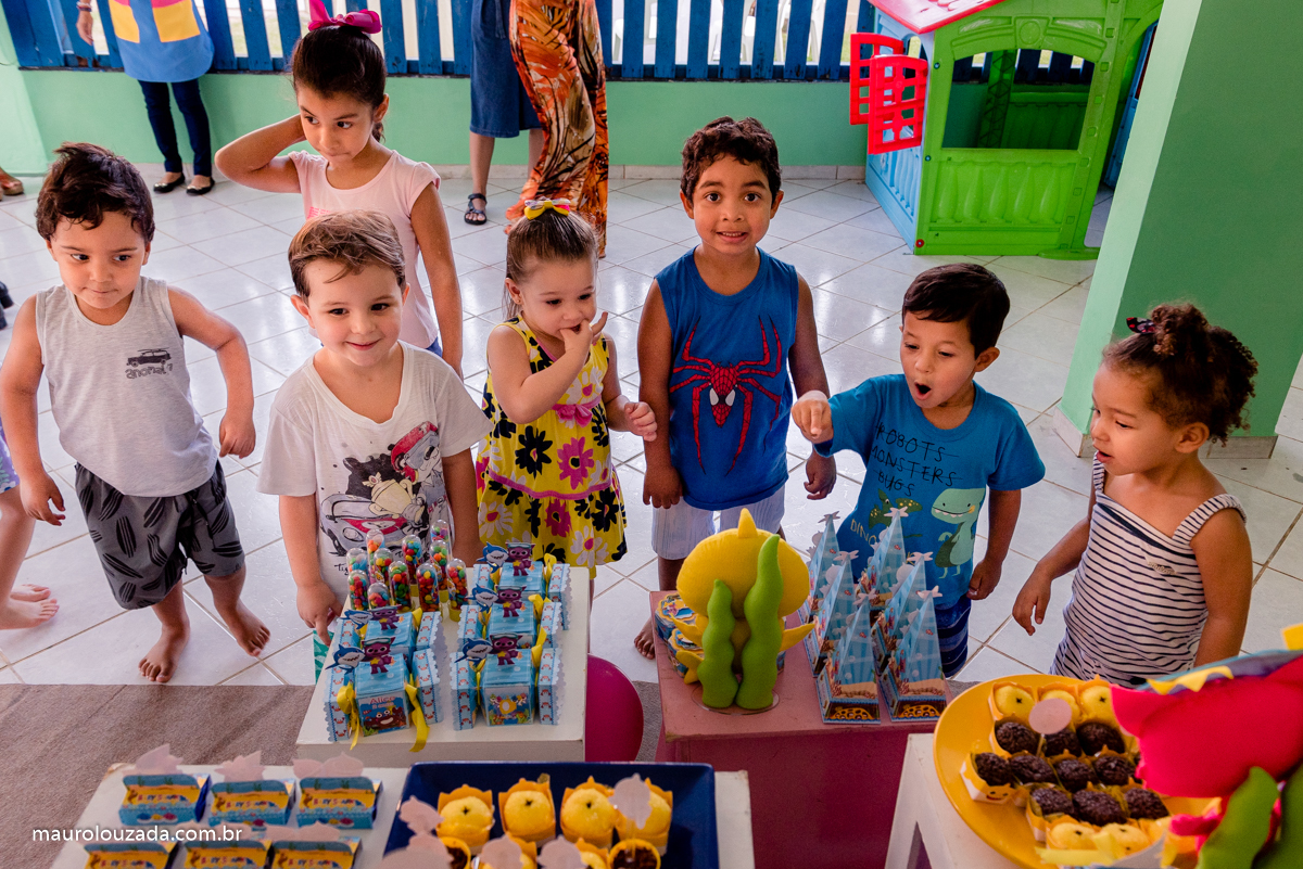 fotografia-de-aniversario-em-aracruz-es
fotografia-de-aniversario-grande-vitoria
fotos-de-aniversario-emocionantes
fotografo-de-familia-em-aracruz
festa-na-creche
aniversaio-alice-em-aracruz
fotografo-de-aniversario-norte-espirito-santo
festa-de-criança