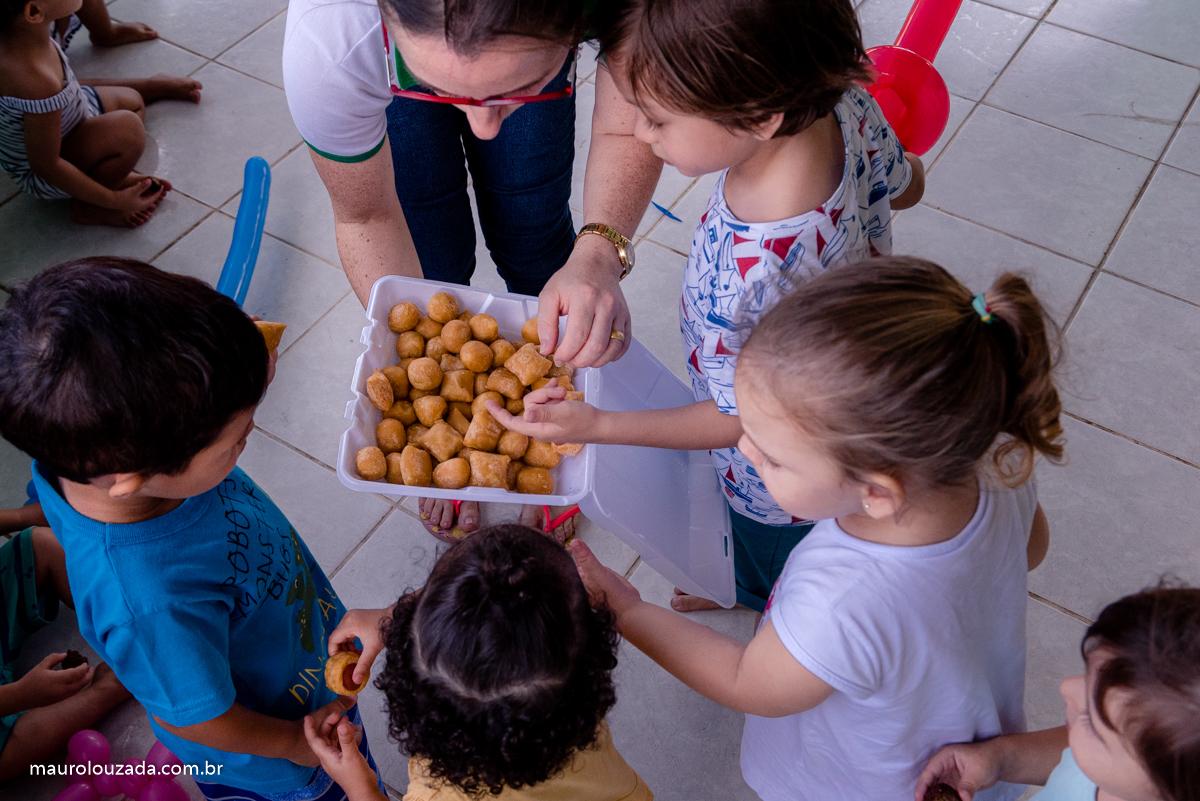 fotografia-de-aniversario-em-aracruz-es
fotografia-de-aniversario-grande-vitoria
fotos-de-aniversario-emocionantes
fotografo-de-familia-em-aracruz
festa-na-creche
aniversaio-alice-em-aracruz
fotografo-de-aniversario-norte-espirito-santo
festa-de-criança