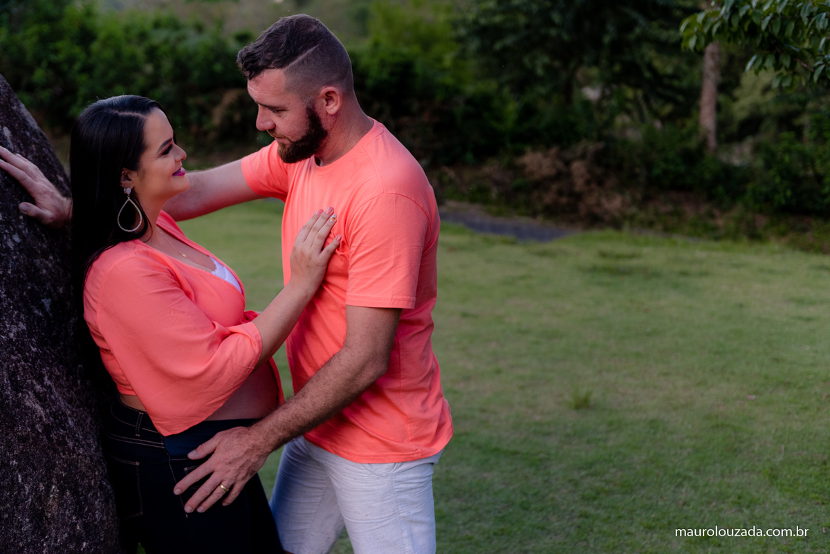 fotografia-de-gestante-em-pedra-azul-es
ensaio-de-gestante-em domingos-martins-es
ensaio-de-gestante-rovena-e pedro
ensaio-de-gestante-em-rota-do-lagarto-es
fotografia-de-gestante-nas-montanhas-capixabas
fotos-de-gestante-emocionantes
fotografo-de-familia