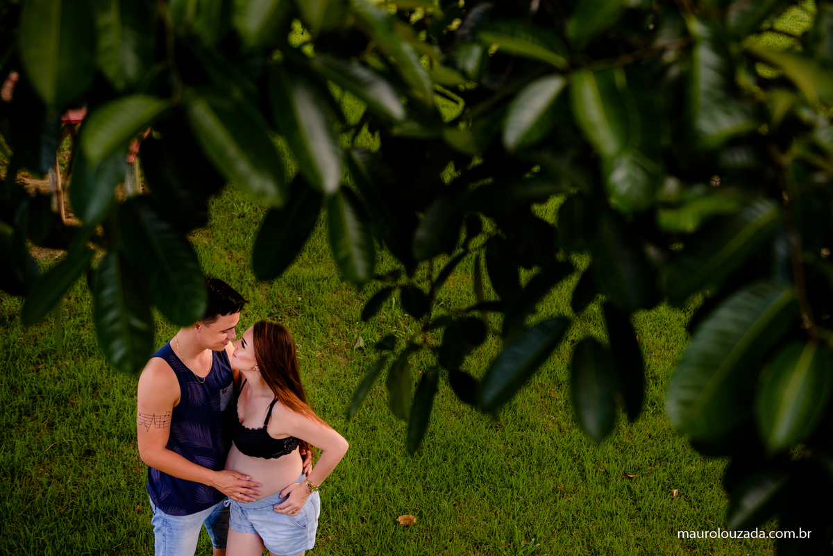 fotografia-de-gestante-no-sitio-por-do-sol
ensaio-de-gestante-em-aracruz-es
ensaio-de-gestante-eliza-e-jefferson
ensaio-de-gestante-em-monte-serrat-aracruz-es
fotografia-de-gestante-ao-ar-livre
fotos-de-gestante-emocionantes
fotografo-de-familia
