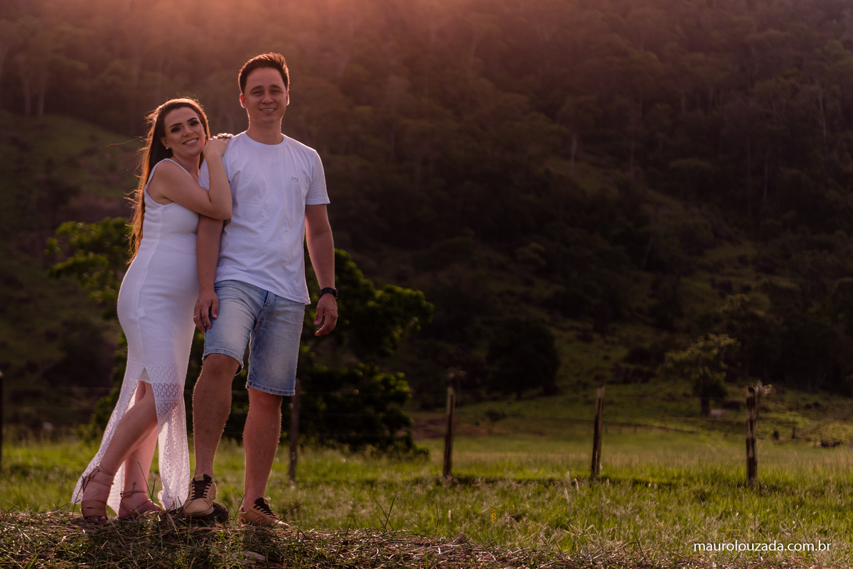 fotografia-de-gestante-no-sitio-por-do-sol
ensaio-de-gestante-em-aracruz-es
ensaio-de-gestante-eliza-e-jefferson
ensaio-de-gestante-em-monte-serrat-aracruz-es
fotografia-de-gestante-ao-ar-livre
fotos-de-gestante-emocionantes
fotografo-de-familia