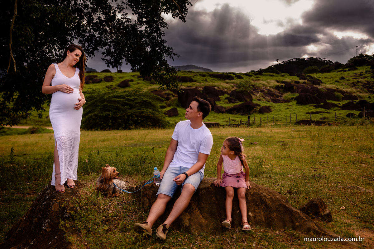 fotografia-de-gestante-no-sitio-por-do-sol
ensaio-de-gestante-em-aracruz-es
ensaio-de-gestante-eliza-e-jefferson
ensaio-de-gestante-em-monte-serrat-aracruz-es
fotografia-de-gestante-ao-ar-livre
fotos-de-gestante-emocionantes
fotografo-de-familia