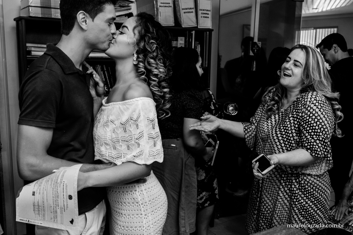 fotografia de casamento adriele e alyson
casamento civil adriele e alyson
Casamento civil no cartório alzenira bitti
cerimonia civil em aracruz
fotos emocionantes de casamento
casamento civil norte do espirito santo
sua historia? minhas fotos