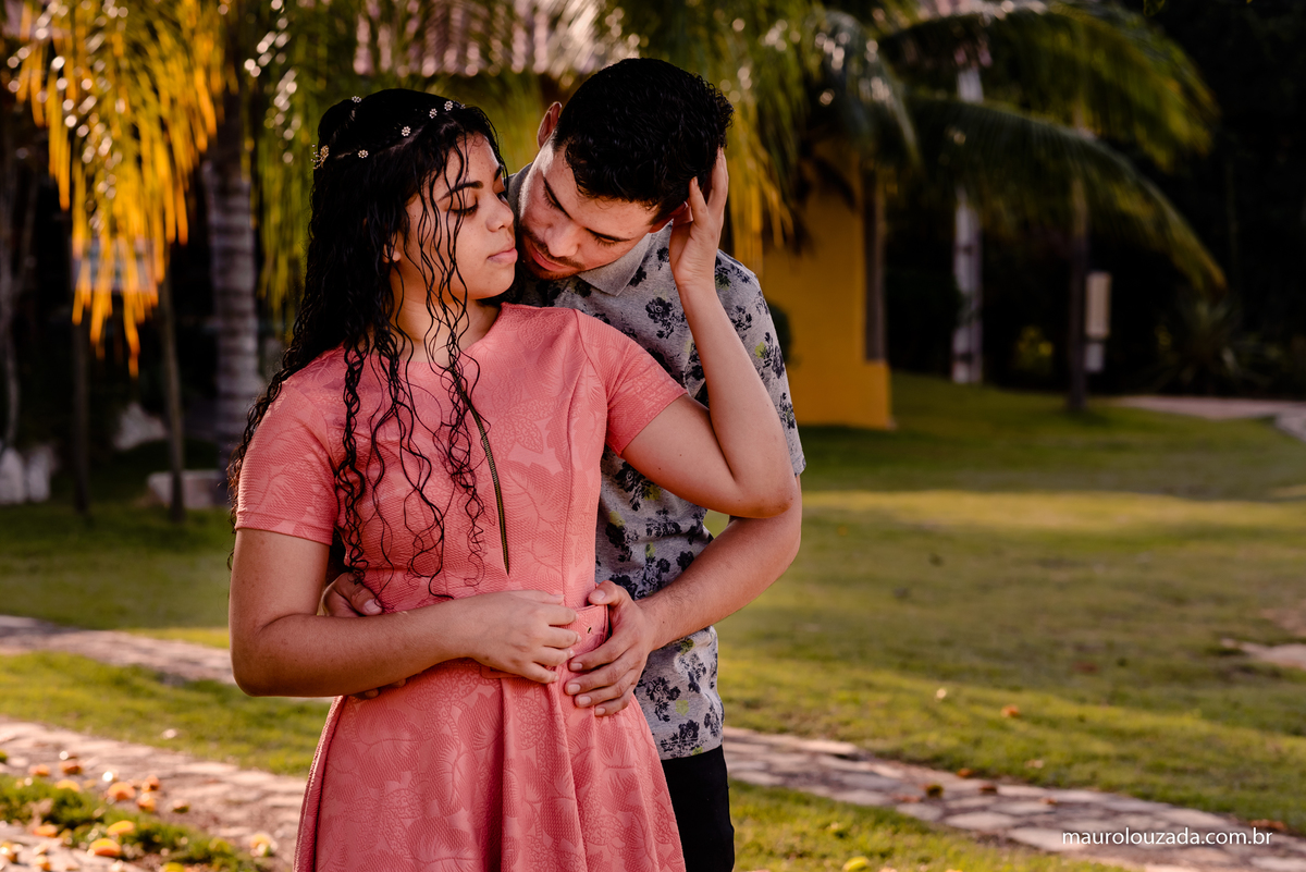 ensaio de casal, ensaios aracruz, ensaio no campo, fotografia de casal, mauro louzada fotografia, fotógrafo aracruz, sua história minhas fotos, fotografia documental, fotografia fundamental, essessio, ensaio pré casamento, pré wedding, fotografia no campo