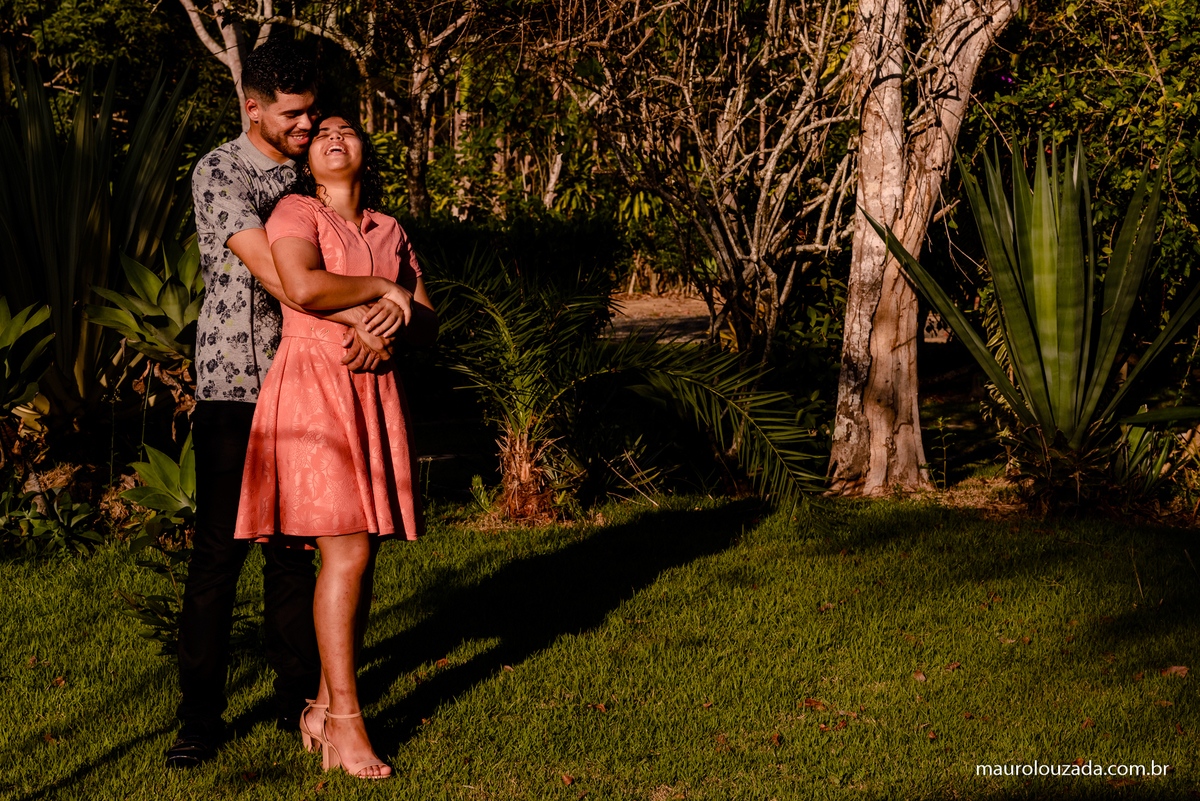 ensaio de casal, ensaios aracruz, ensaio no campo, fotografia de casal, mauro louzada fotografia, fotógrafo aracruz, sua história minhas fotos, fotografia documental, fotografia fundamental, essessio, ensaio pré casamento, pré wedding, fotografia no campo