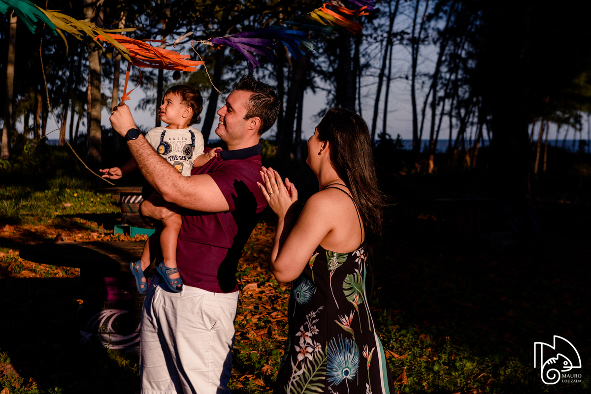ensaio na praia, foto de família, foto ao ar livre, foto na praia, família na praia, foto de criança na praia, ensaio aracruz, mauro louzada fotografia, sua história minhas fotos, fotógrafo aracruz, fotógrafo de família aracruz, fotos emocionantes