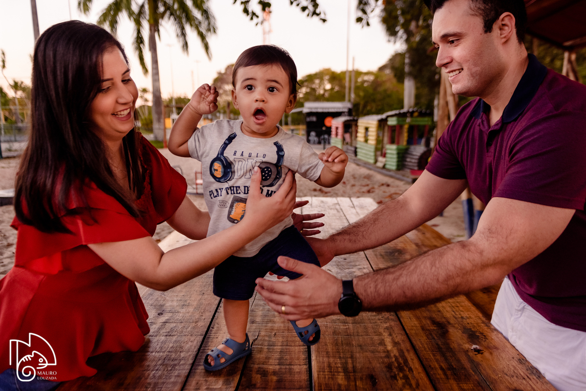ensaio na praia, foto de família, foto ao ar livre, foto na praia, família na praia, foto de criança na praia, ensaio aracruz, mauro louzada fotografia, sua história minhas fotos, fotógrafo aracruz, fotógrafo de família aracruz, fotos emocionantes