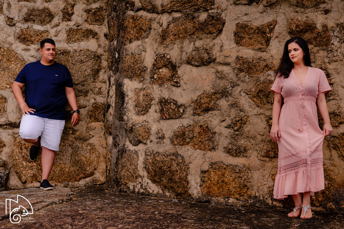 ensaio na montanha, fotografia de casal, igreja de santa luzia, itarana, noivado, ensaio de casal, ensaio de noivado, foto de casal, mauro louzada fotografia, fotógrafo aracruz, sua história minhas fotos, fotografia documental, fotógrafo de casamento, 