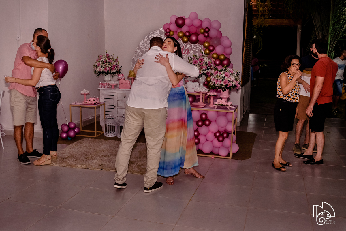 chá de fraldas da elis, à espera da elis, chá de fraldas em família, chá de fraldas entre amigos, chá de fraldas aracruz, chá de fraldas no morada park, mauro louzada fotografia, sua história? minhas fotos, fotógrafo aracruz, fotógrafo de família, família