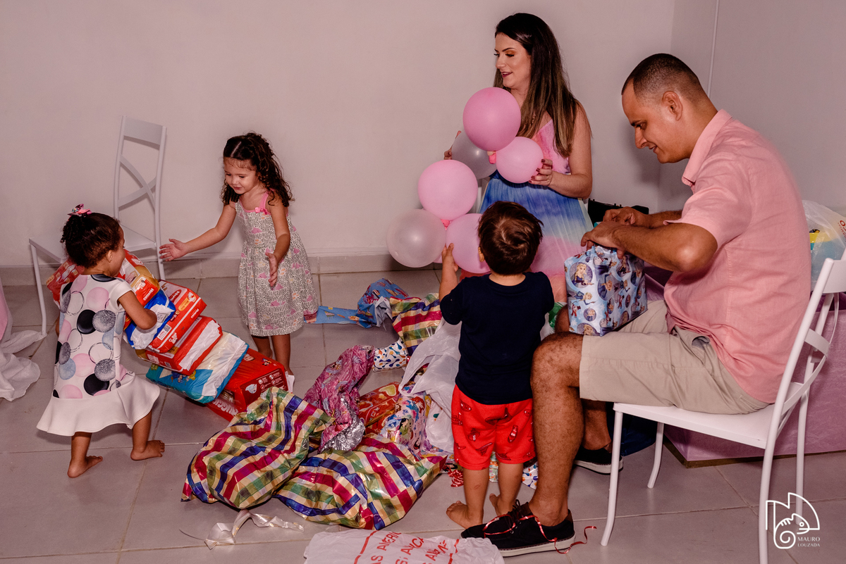 chá de fraldas da elis, à espera da elis, chá de fraldas em família, chá de fraldas entre amigos, chá de fraldas aracruz, chá de fraldas no morada park, mauro louzada fotografia, sua história? minhas fotos, fotógrafo aracruz, fotógrafo de família, família