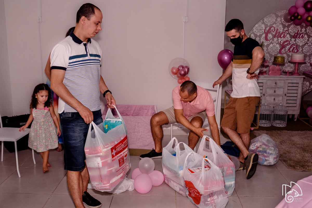 chá de fraldas da elis, à espera da elis, chá de fraldas em família, chá de fraldas entre amigos, chá de fraldas aracruz, chá de fraldas no morada park, mauro louzada fotografia, sua história? minhas fotos, fotógrafo aracruz, fotógrafo de família, família