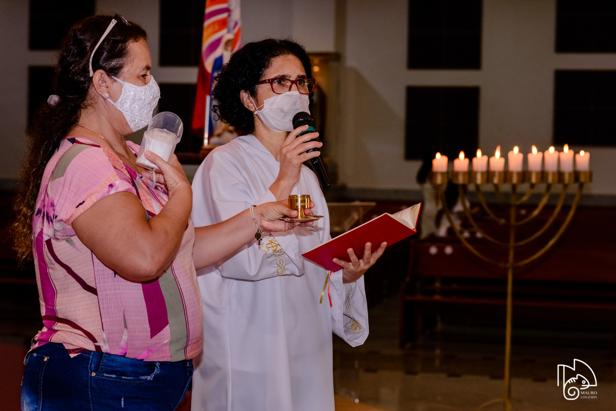 fotografias do batizado do benício, batismo católico, batismo aracruz, fotos do batizado do benício, batismo, sacramento do batismo, mauro louzada fotografia, sua história minhas fotos, fotógrafo aracruz, fotógrafo de casamento, fotógrafo de família