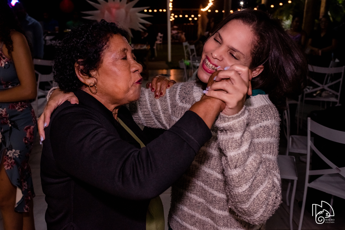 debutante raphaela, fotos da raphaela, 15 anos da raphaela, fotos do aniversário da raphaela, debutantes aracruz, mauro louzada fotografia, sua historia minhas fotos, fotografo aracruz, fotografias verdadeiras, fotos com história, historias de familia