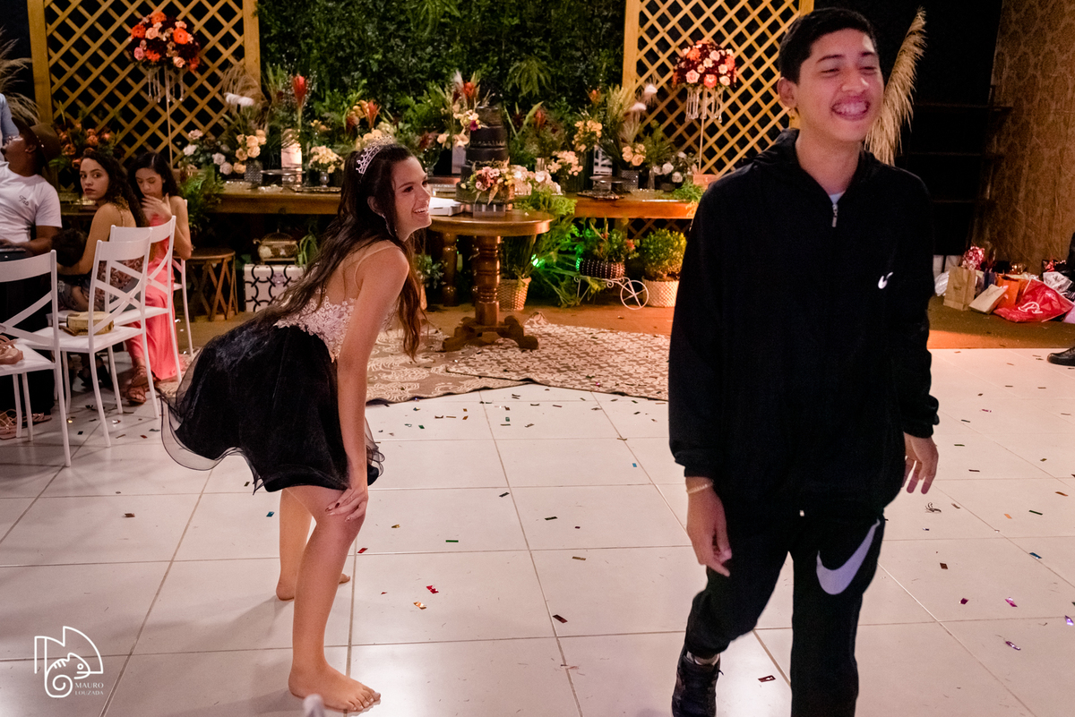 debutante raphaela, fotos da raphaela, 15 anos da raphaela, fotos do aniversário da raphaela, debutantes aracruz, mauro louzada fotografia, sua historia minhas fotos, fotografo aracruz, fotografias verdadeiras, fotos com história, historias de familia